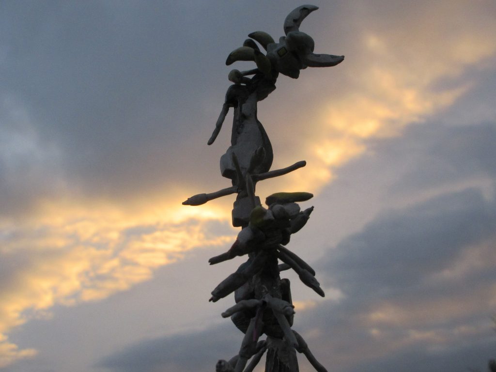 会えるのは少し先になりそうだ……
けど寂しくないだろ……
そっちはみんないて賑やかすぎるぐらいだ……