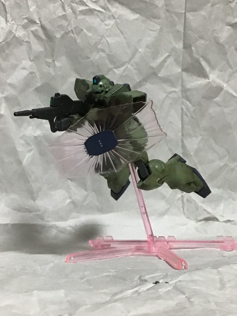 飛行用スタンドで。ライフルの銃口はドリルで開口しました。