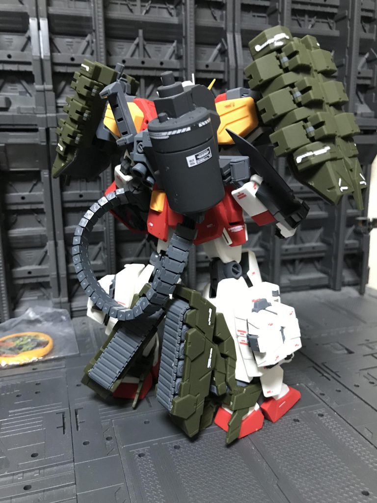 バックショット
後ろから見た方が印象変わって見えます。