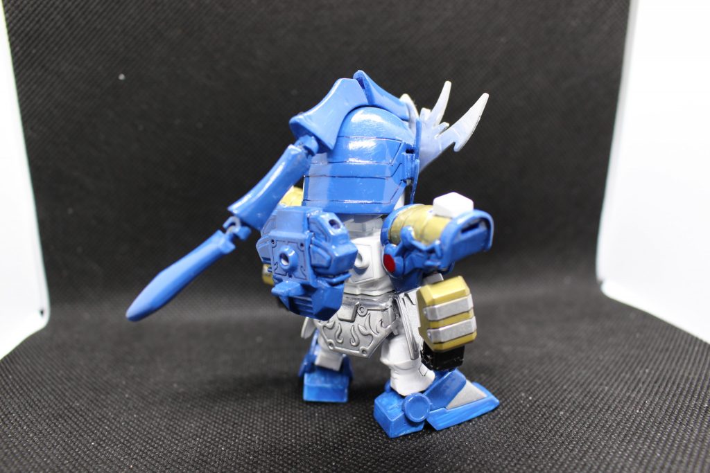 背面。
劉備ベースではありますが、関平と同じ脛になってしまうと並べた時になんかやだなぁと思ったので、曹操のものに変更しています。