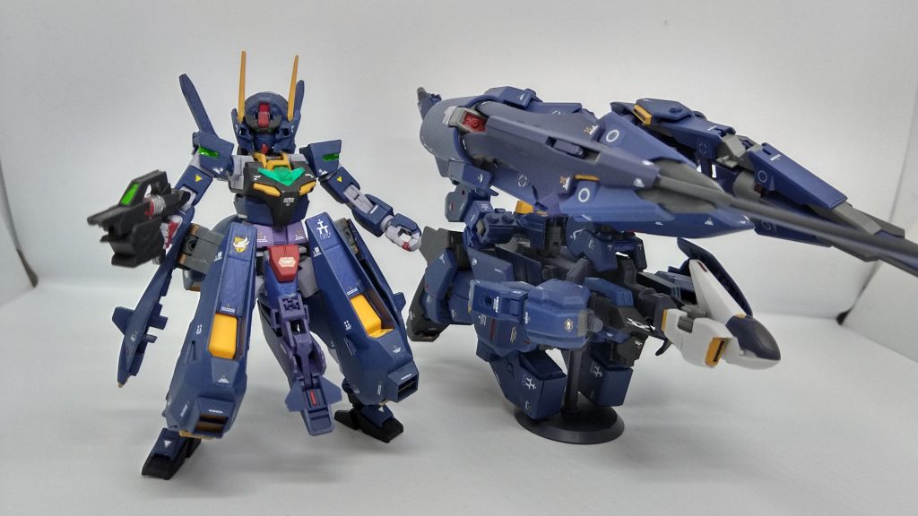 ヘイズルアーマー。支援機っぽさが出ると思い機首にはフルドドⅡ拡張セットに付いていたプリムローズⅡを取り付けてみました。