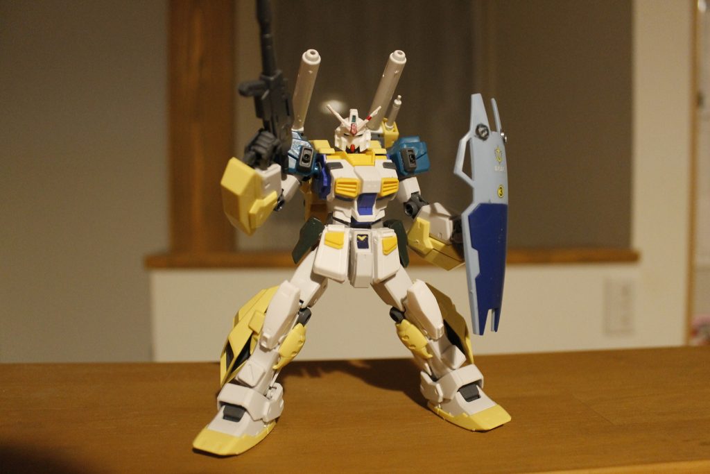 黒主体のカラーリングなのは、本来ならばあの上からクリアブルーでも塗ってそれっぽくしようなどと考えていたのですが、下地として機能せずに混ざってしまい断念したというのもありますが、「この色で十分かっこよくない…？」とも思ったからですw