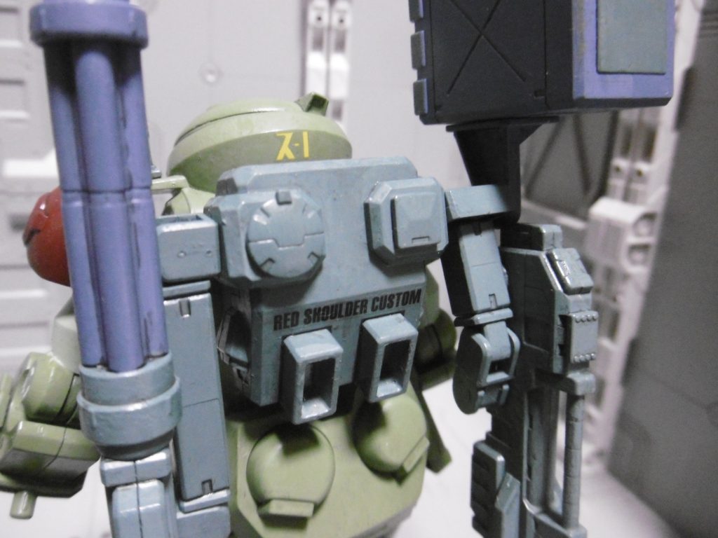 背面にもさりげなく、水転写デカール。