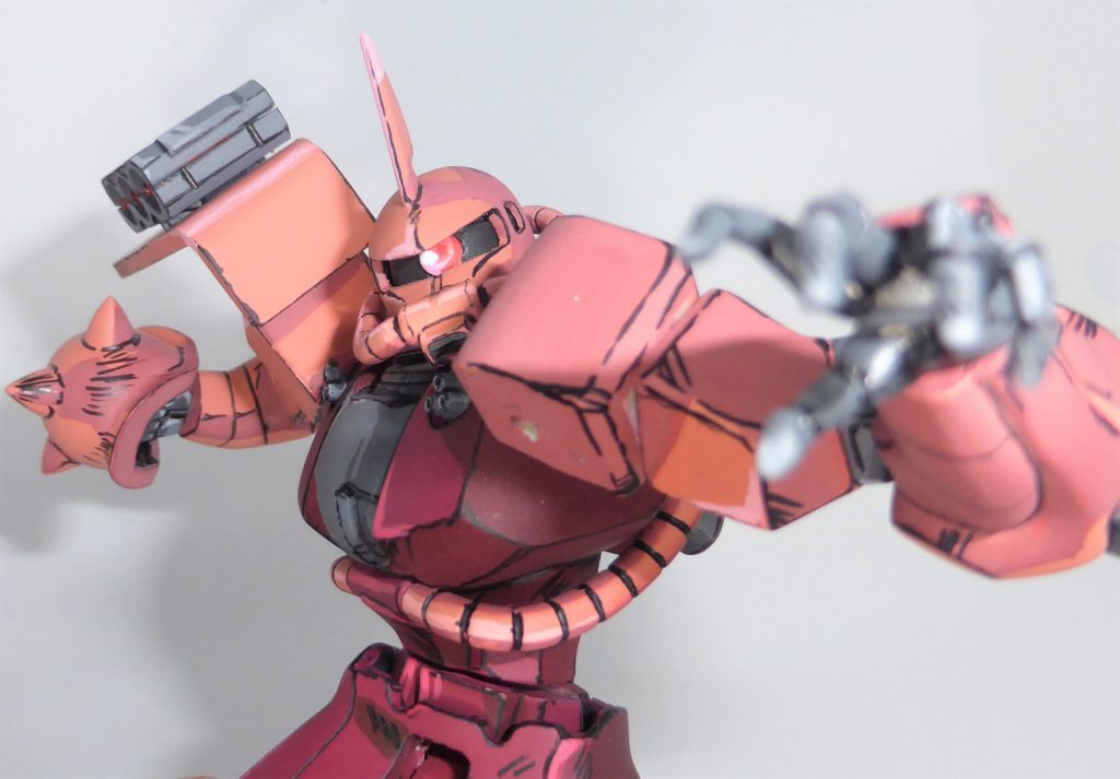 余ったFGザクの肩アーマーでパンチ用のスパイクも作ってみました