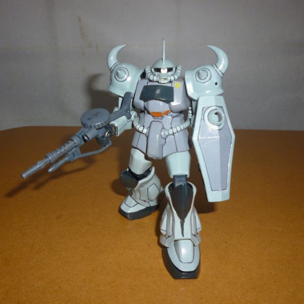 先行量産型グフ