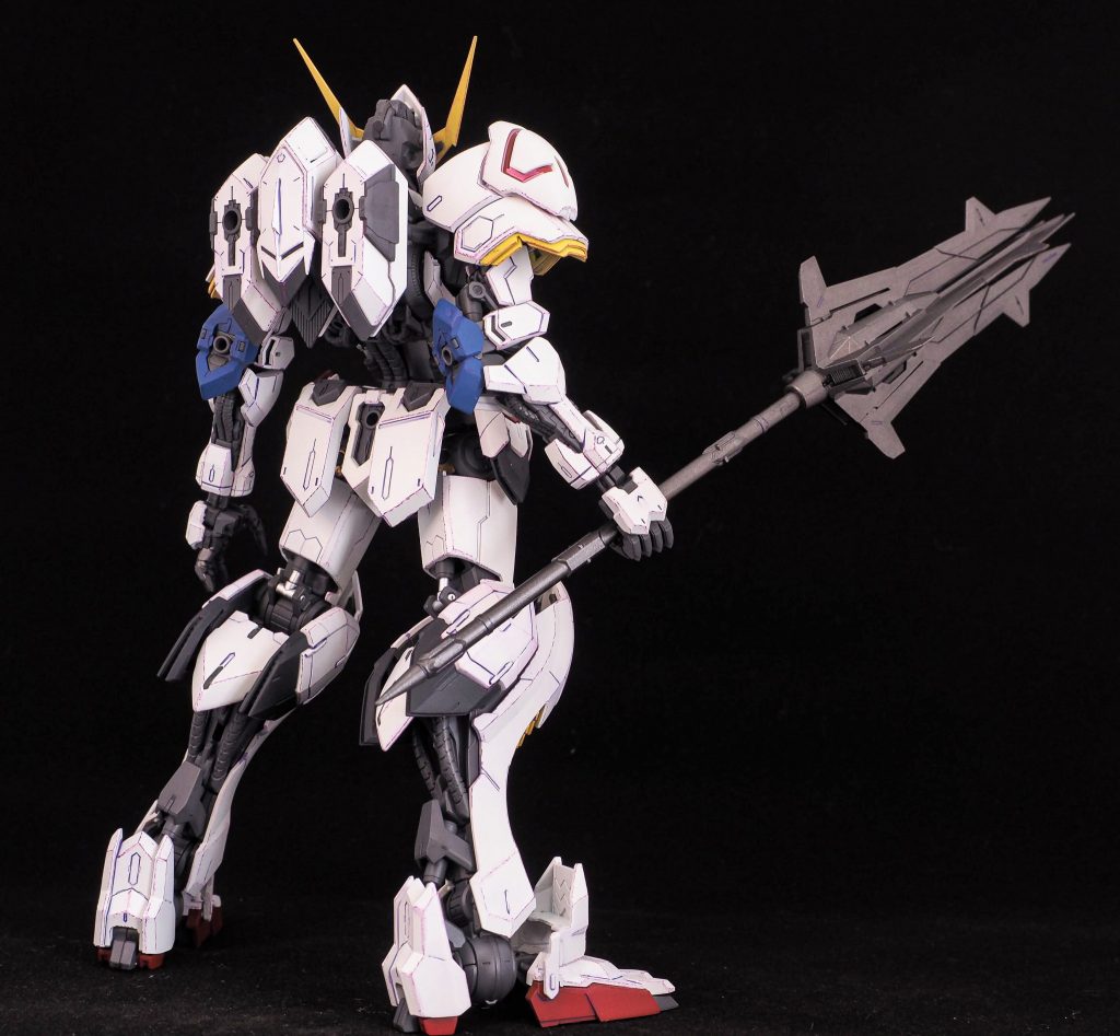 バックショット
背中がかっこいいのはいいキット