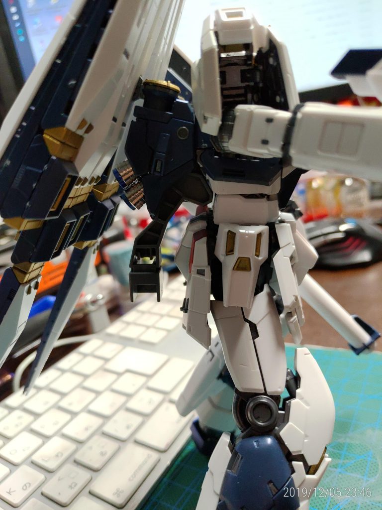 νガンダムRG–4枚目/制作者：taktak