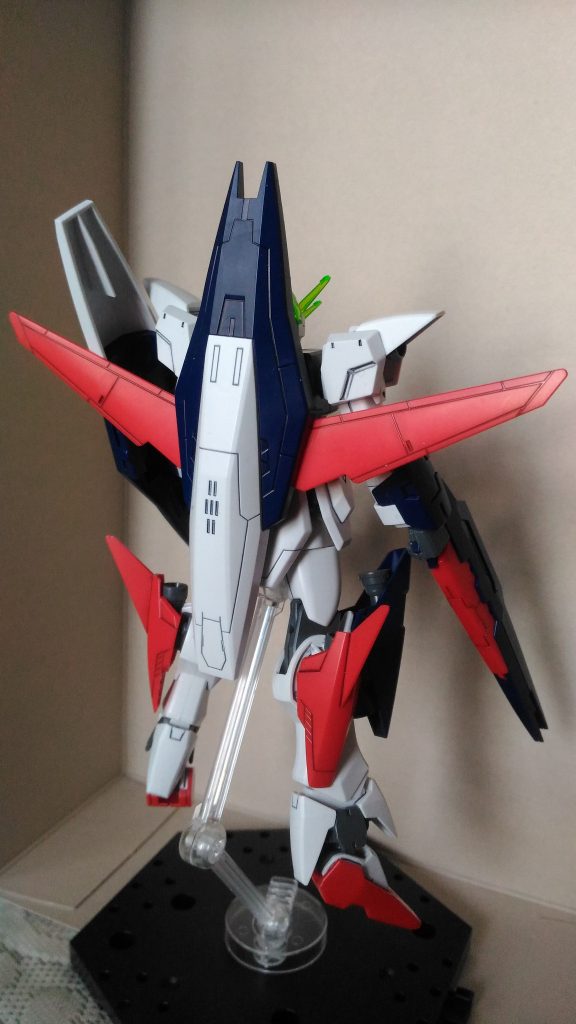 ヒロイックなスタイルを目指しました。