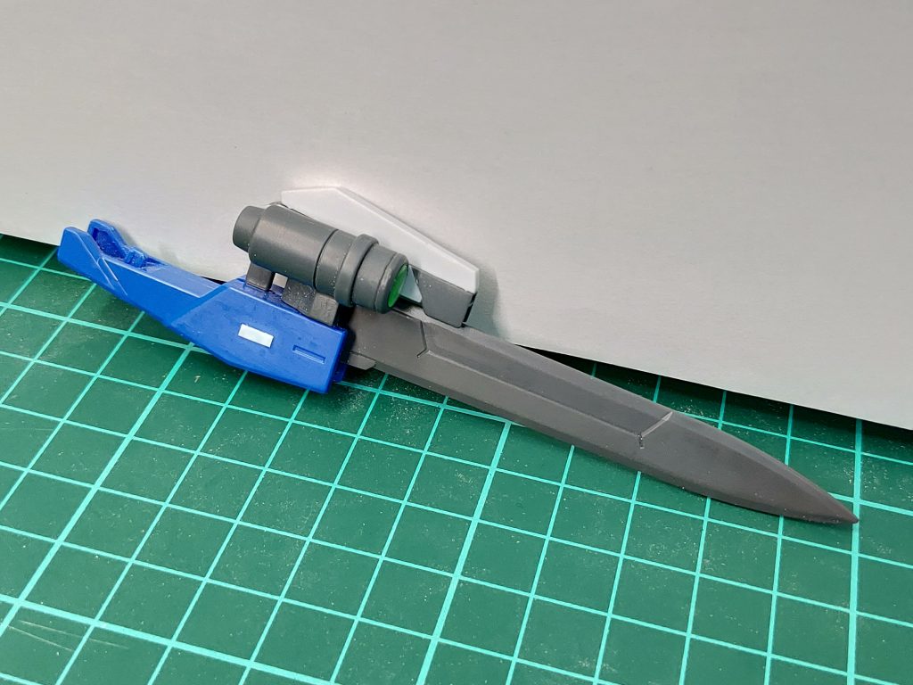 GNコンデンサーの配置を見直したことによりスペースが空いたため、銃身を強化しライフルの威力が向上。そのため3連バルカンモードは撤廃