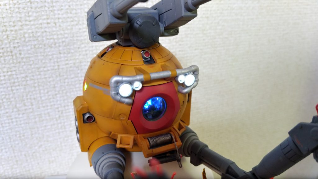 作業灯、コクピット等、マイクロLEDで点灯します。