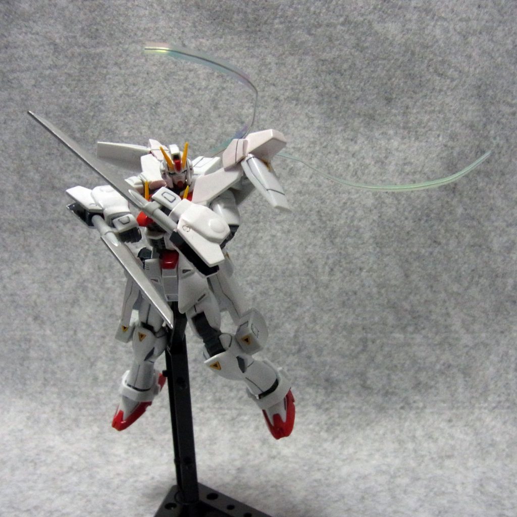 アクションポーズっぽく。