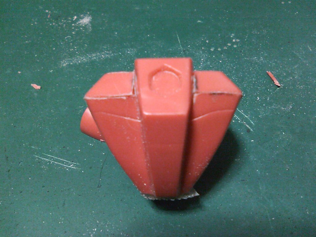 パンツは小型化。