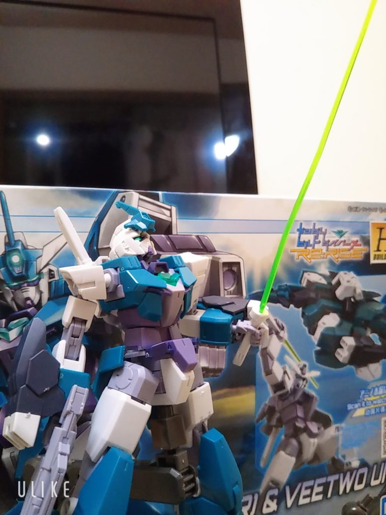 ビームサーベル持たせてみた