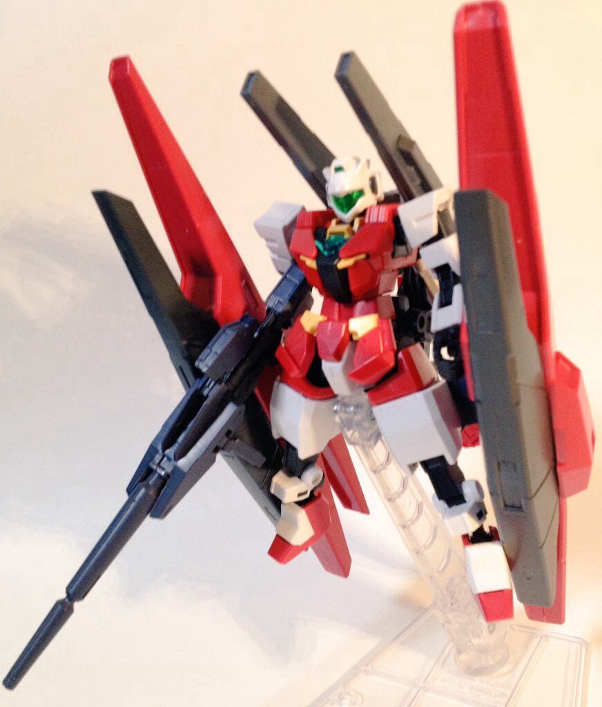 パーツ形状を眺めて切ったり貼ったりしただけだから。製作工程なんてぱち組みと変わりません！