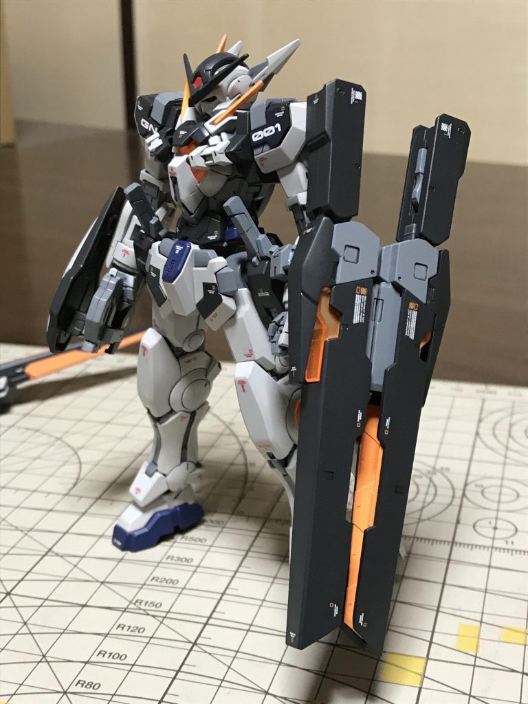 軽装備画像2
セラビィーのバズーカではなく、
ヴァーチェのバズーカが欲しかったのですが、パーツ単品売りしてなかったので泣く泣く諦め。