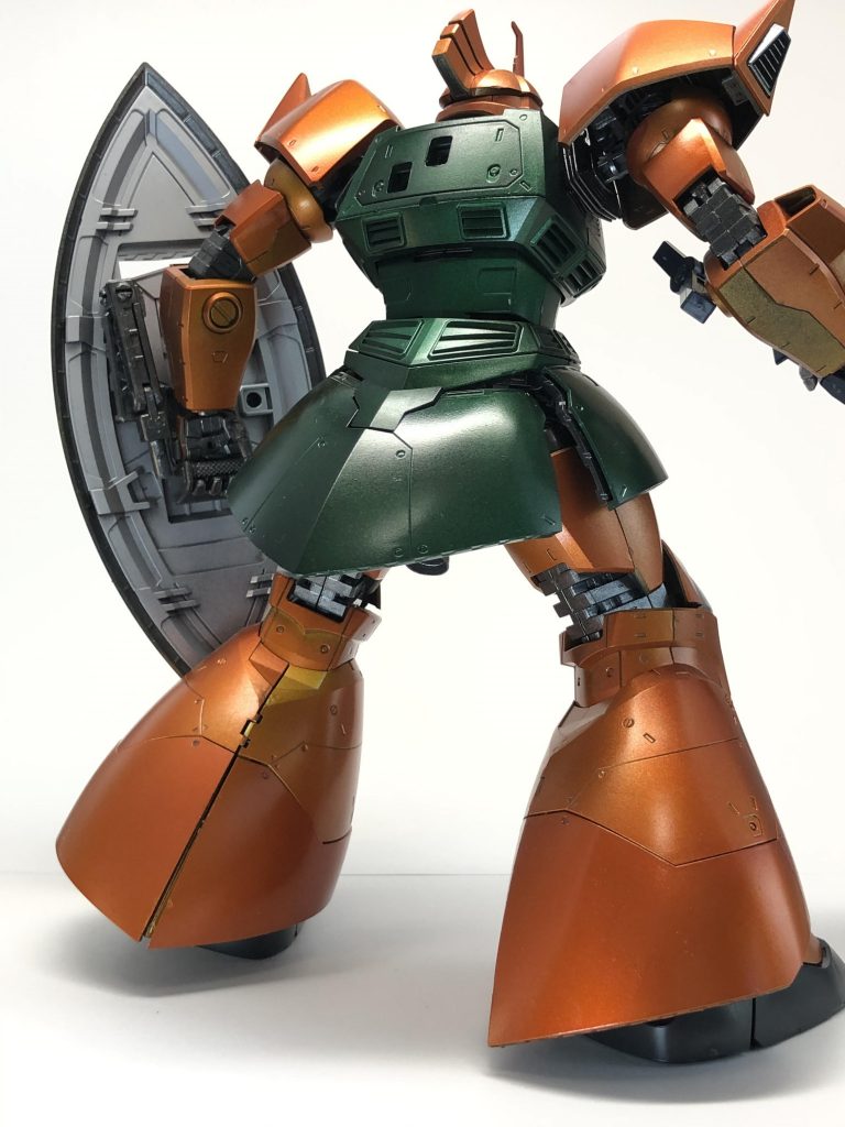 ずんぐりした体型にスカートは踏ん張りが似合う‥