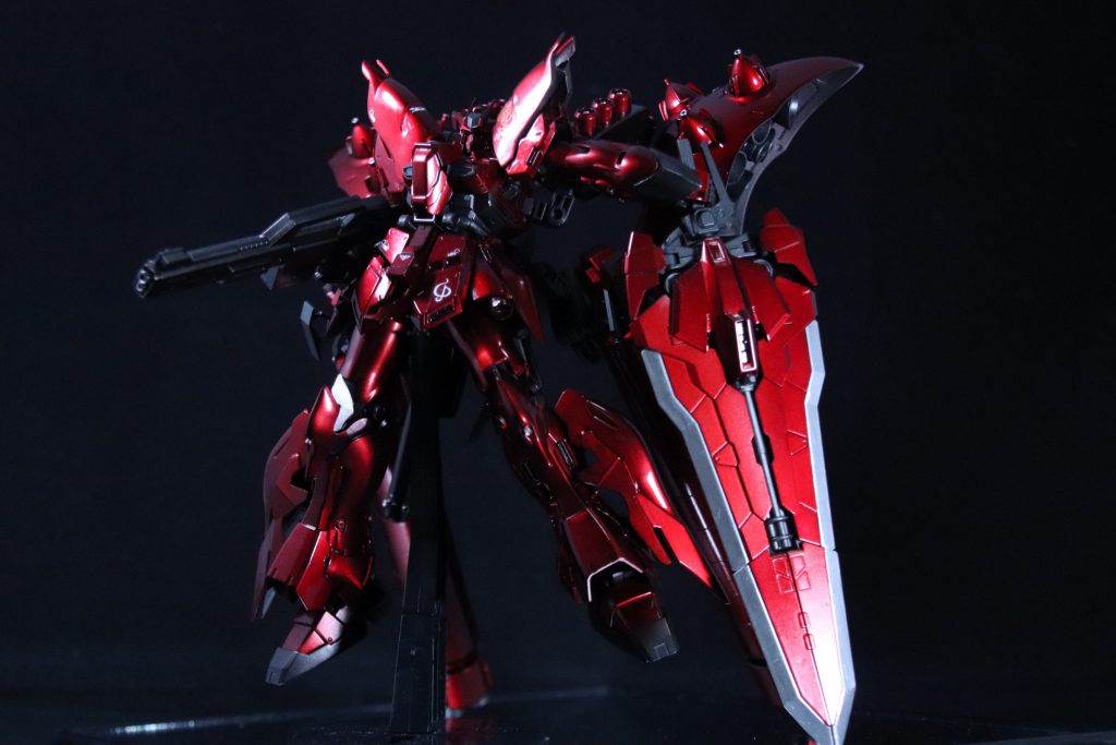 よりネオジオンらしくする為に
hiνブレイブに
シナンジュ
ナイチンゲール
サザビー
ムーンガンダムをミキシングしてます