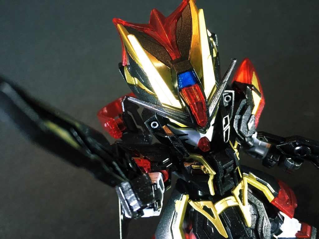 人気の高いストライクノワールを演者に、スタイリッシュな洗練されたデザインでシンプルに大変カッコいいです。