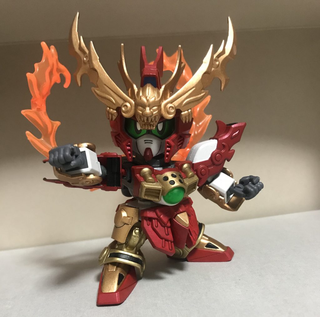 頭部、肩→孟獲ガンダム
腕→武者飛駆鳥
胴体→魔竜剣士ゼロガンダム
胸アーマー、下半身→武者號斗丸
バックパック→リーオーNPD
エフェクト→ビルドバーニングガンダム系
です