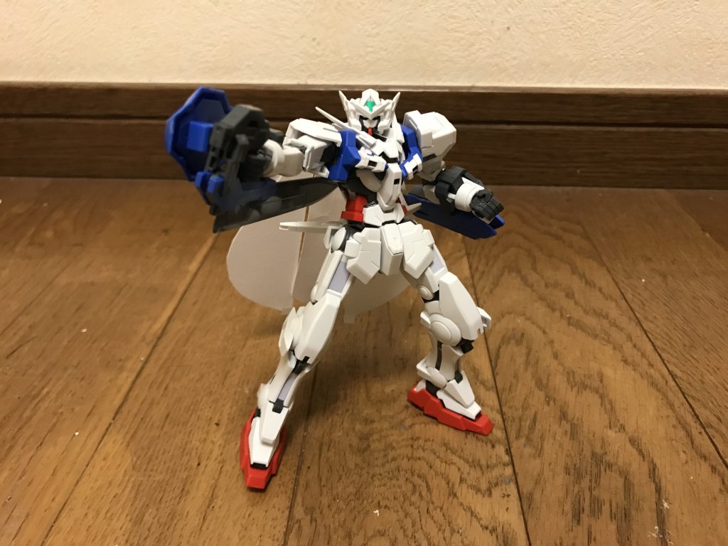 特殊機能ミラージュコロイド・ステルス「機動戦士ガンダムSEED」に登場する光学迷彩システム。このシステムは、本来はエネルギー消費が激しいのだが、本機の場合はアンリミテッドエンジンの恩恵もあり、稼働時間は無制限となっている上、隠密性を確保しながら、飛行できる仕様になっている。分析システムメインカメラで捉えた戦況をリアルタイムで解析できる。こちらは、フォースインパルスガンダムエクストリームの超分析能力には遥かに及ばない簡易的な仕様。分身発生システムホログラムによって、本機の姿を立体映像で複数投影する事で、分身を作り出す。もちろん、分身に攻撃力や実体は存在しない為、主に陽動や牽制、幻惑や目眩しなどの用途で使用される。