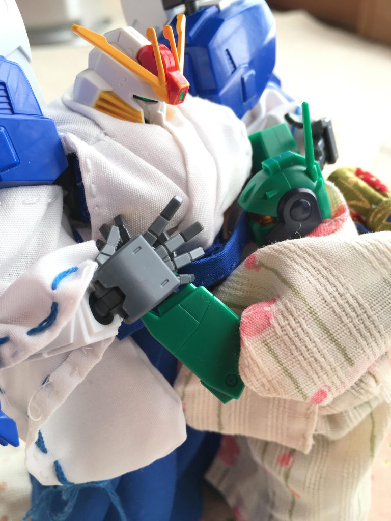 今年も仲良く幸せに過ごせますように…💕

ところでMS用の服ほしいとか作りたいって人、いるとしたらどれくらいいるのかな…