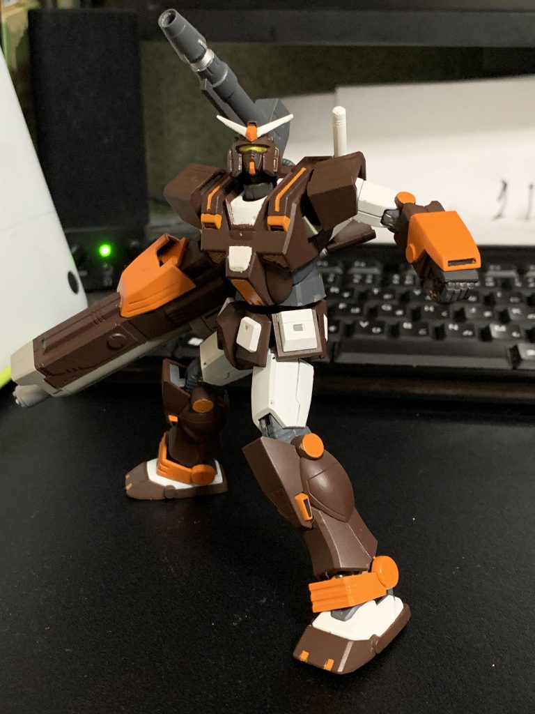 バイザーと化したツインアイセンサ。わりとすき。