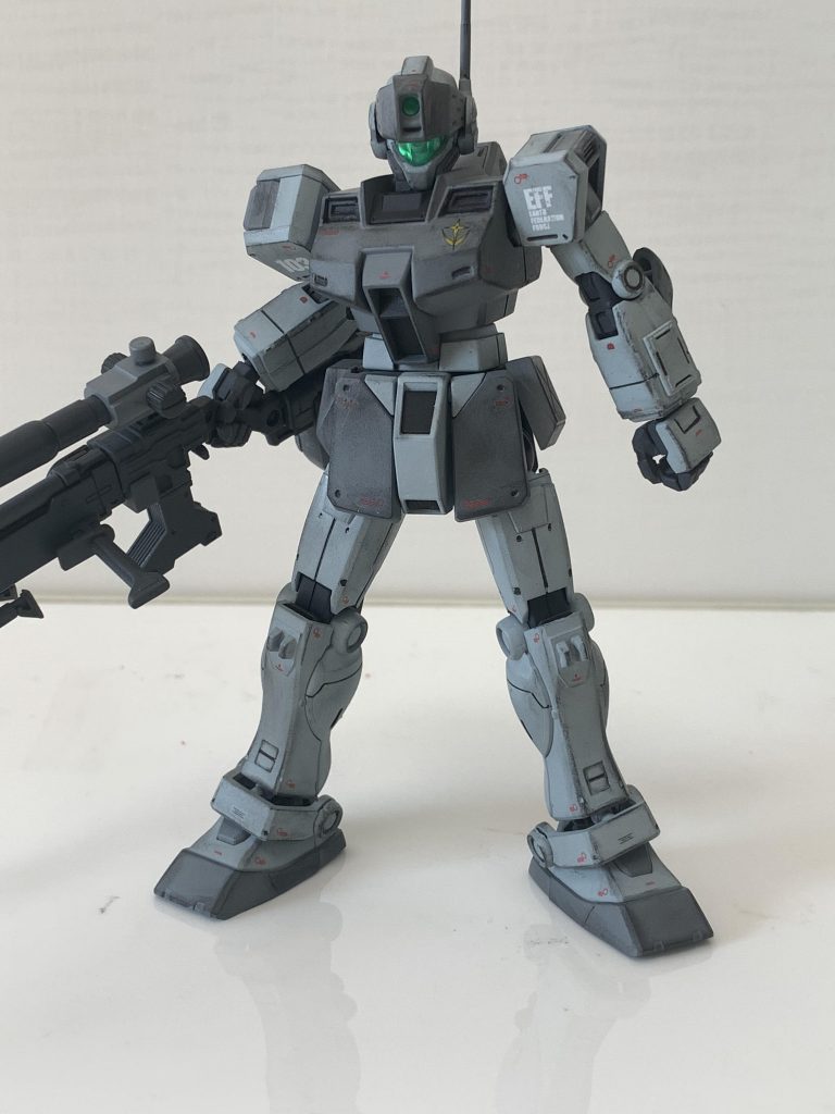 頭と胴体はジムスナイパー2、両手足は組み立て易さとバランスを見て、ジムインターセプトカスタムを使いました。