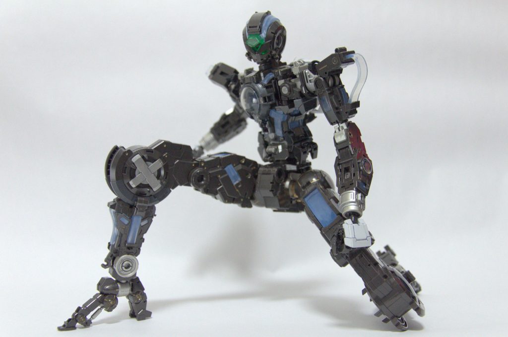 LEDのケーブルを内蔵しているのによく動きます。