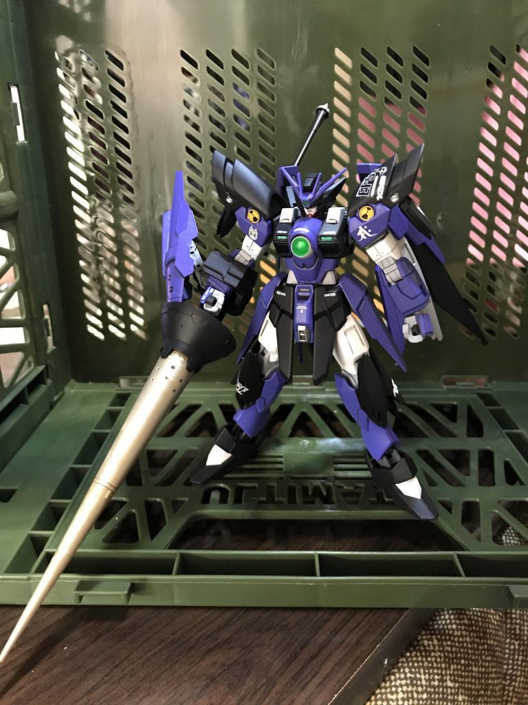 簡単に言うと
アナハイムによるゼロシステムとサイコフレーム融合機の試験運用、同機にNT及び強化人間が搭乗した場合のデータ収集を目的としロンドベル治安維持遊撃部隊に配備されマサキ少尉の搭乗機となった。
という妄想であります👍