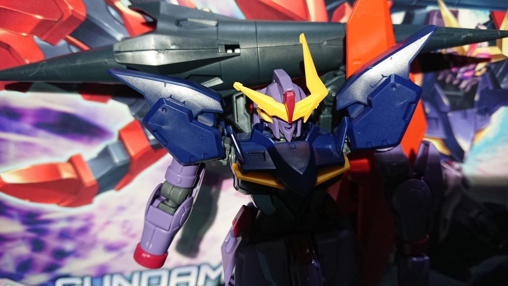 アンテナの変更とフェイスのパテ埋め