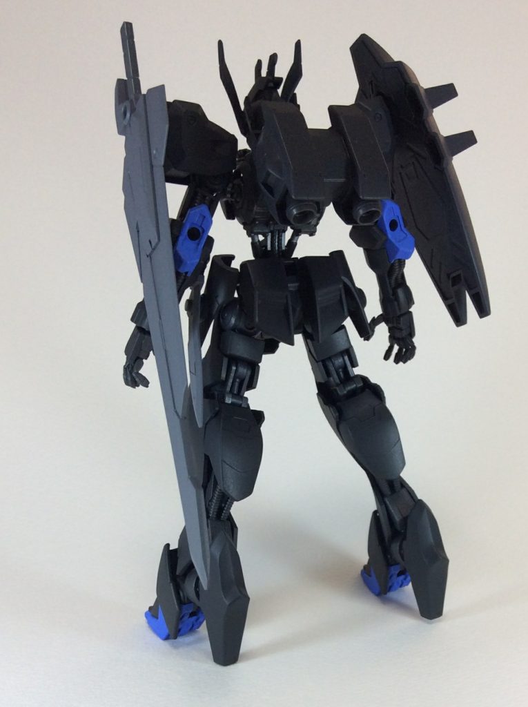 バックパックのバーニアが推進力の源となります。搭載されたエーテリックアクセラレーターにより高い機動性を実現しています。