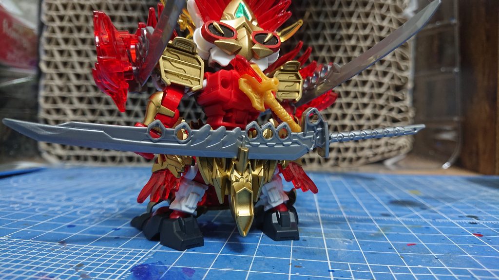 このキットの特徴でもある刀パーツ
ウェルドラインがあまり目立たなくなっていて
そのままでも本当にカッコイイ