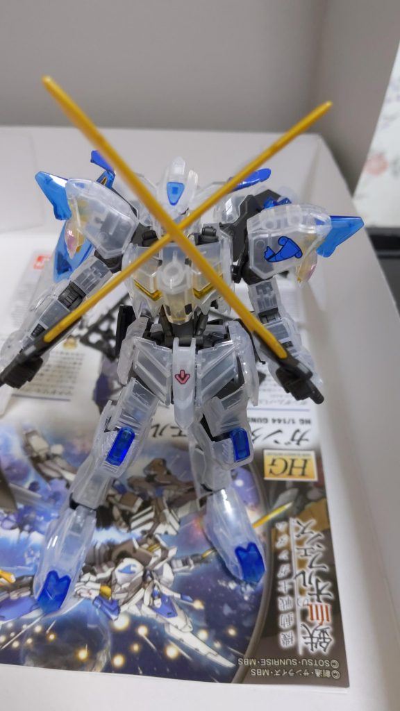 個人的な要望だけど剣の刃のパーツはクリアカラーでも良かったと思います。