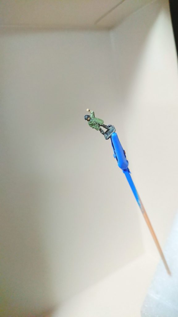 乗らない三日月もとりあえず、塗りますw