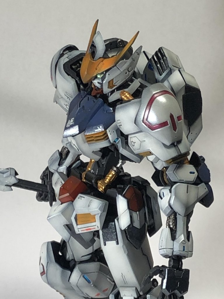 写真ではつたわりにくいんですが、フレーム部と、装甲一部にパール吹いてみました。