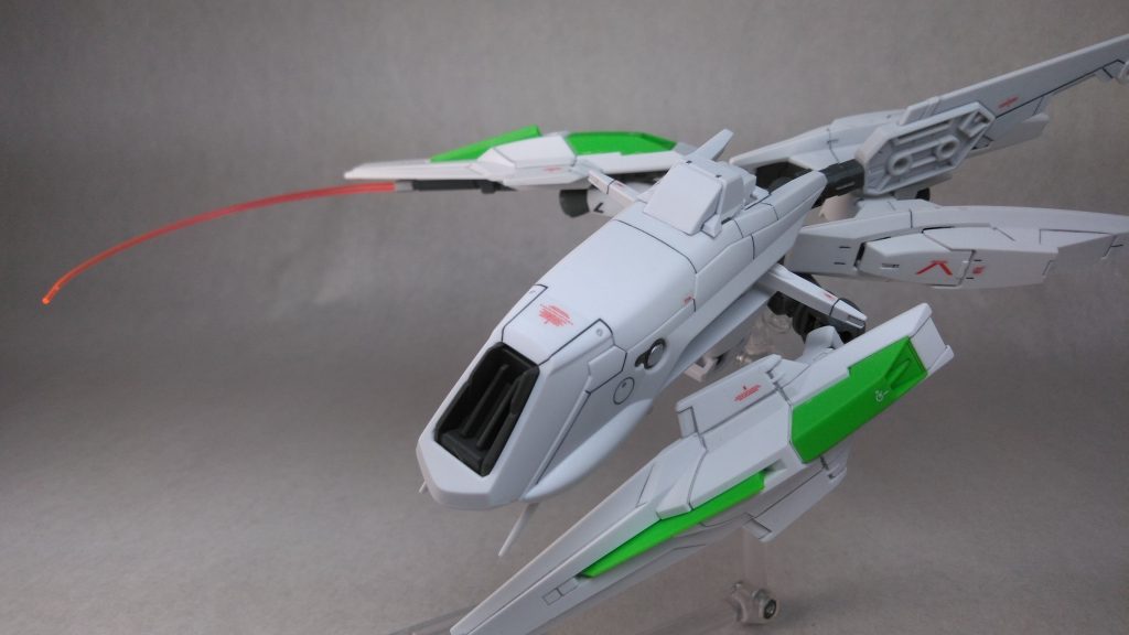 ビームサーベルを振ったり派手に動ける!