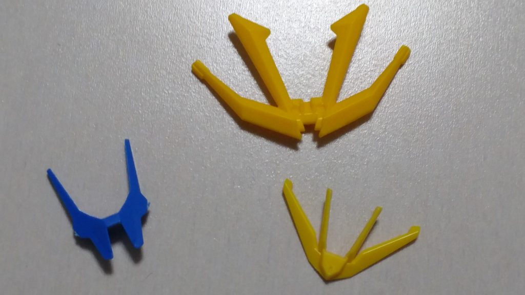 ヘッドギアの製作
ヘッドギアはアースリィ、ガンダムX魔王
トライオン3を切り貼りし、当時のライジンオーの玩具をイメージしてゴールドに塗装しました。