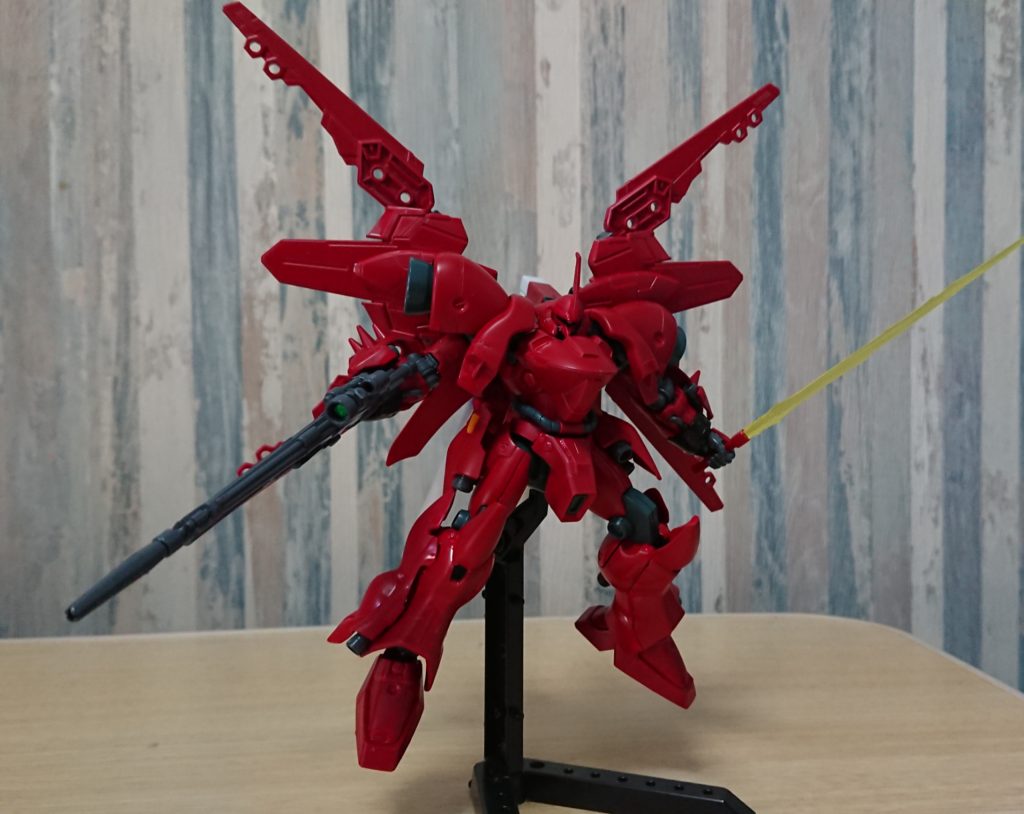 バックパックのユニットは展開が可能
ウイングモード