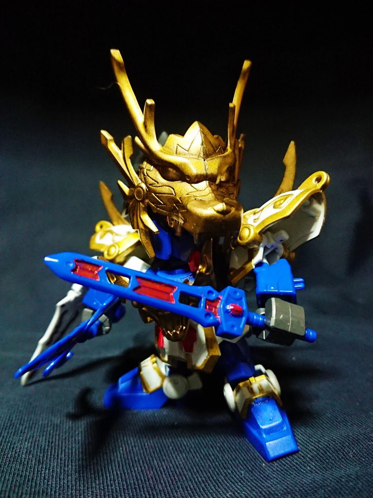 機駕に故郷を壊滅させられ、流浪の戦士となった西涼の侠。
闇の血が流れており、神威の錦馬超として恐れられている。
後に翔の五誇将となる。