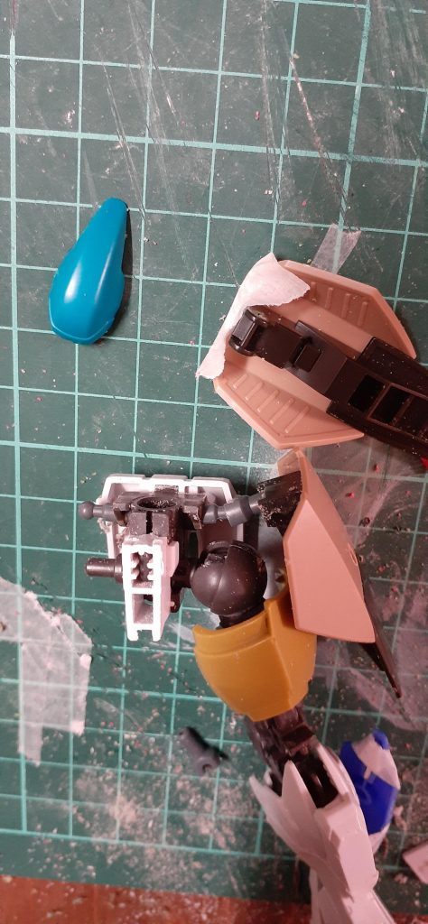 サイドスカートはボールジョイントで接続。