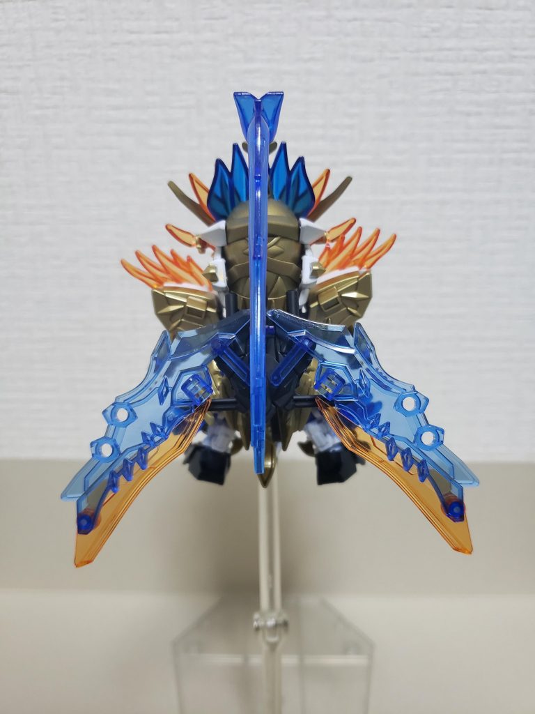 背面
武器を装着できます。