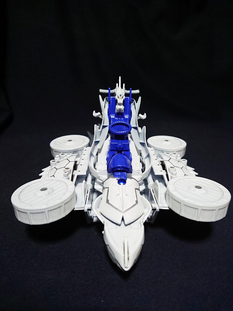 三璃紗大陸の北の山より発掘された玄武を模した遺物。
劉邦、樊噲、夏侯嬰の3人の龍帝、虎暁、雀瞬の化身の力に呼応し、武義の化身としての真の姿を現し劉邦軍の戦闘艇となる。
その力は艇前面のからの砲撃や、艇底部の環から障壁を発生し攻撃を受け付けないなど、想像を遥かに越えた艇となっている。