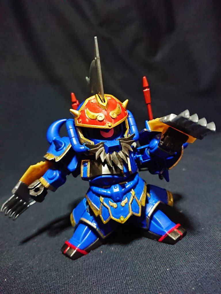 以前に黄蓋グフカスタムとして制作した物を息子の[黄柄グフカスタム](https://gumpla.jp/sd/62001)に再構築し、新たに黄蓋グフを制作し直しました。
強化装備ということでビルドシリーズからグフR35をイメージしています。