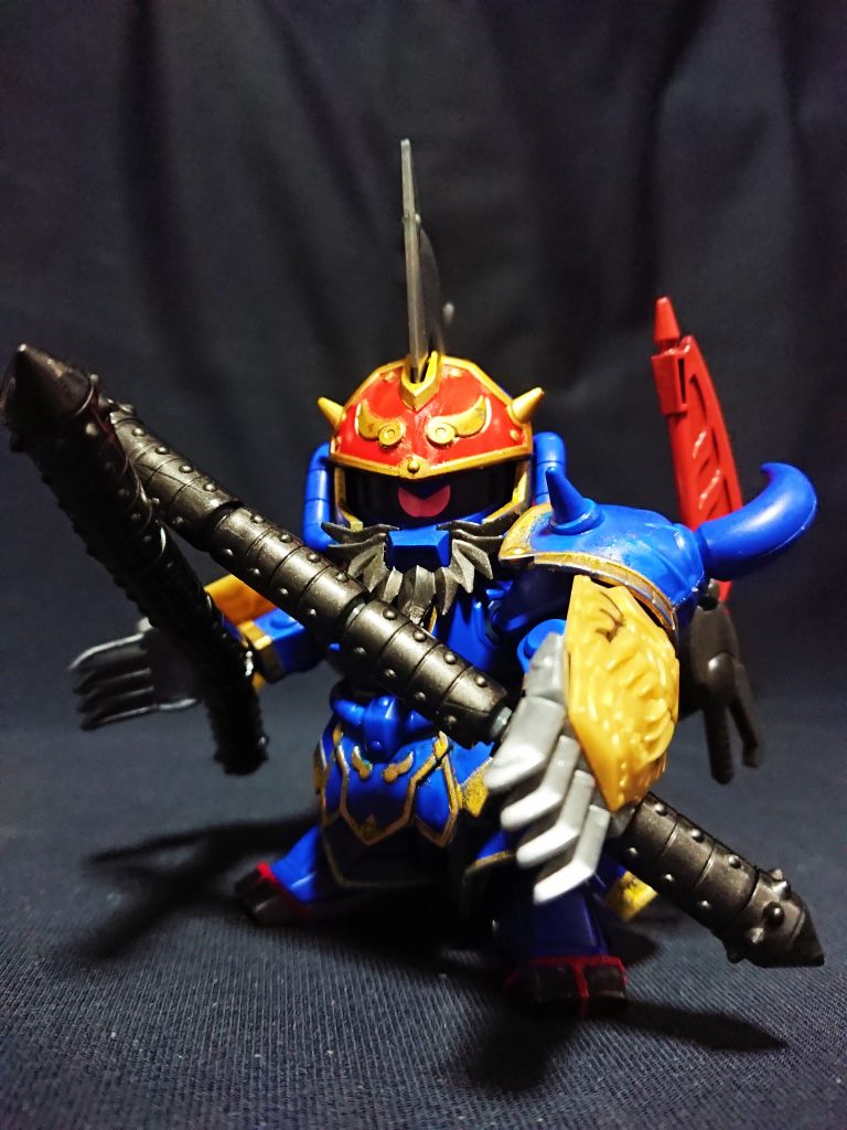 孫家の家老衆 長沙四騎衆の1人で、孫家三代に仕えてきた宿将。
赤壁戦に向け鉄砕鞭や虎爪盾、そして灼熱刀を2本ずつ持ち、さらには火薬筒を背負った重装特攻仕様で周瑜率いる江東水軍に勝機をもたらした。