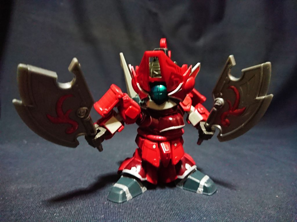 2丁の斧は呂蒙の碧斬斧をもじった紅斬斧という名称にし、紅はクレイと読みます。クレイバズーカです。
頭部は中華帽をイメージしています。