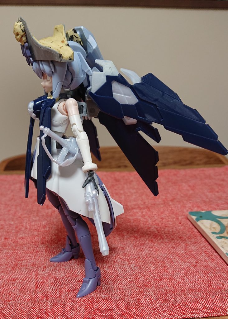 フルクロスの広がりチェック。結構動きます。
ポニテが干渉しやすいので上げる必要あり。