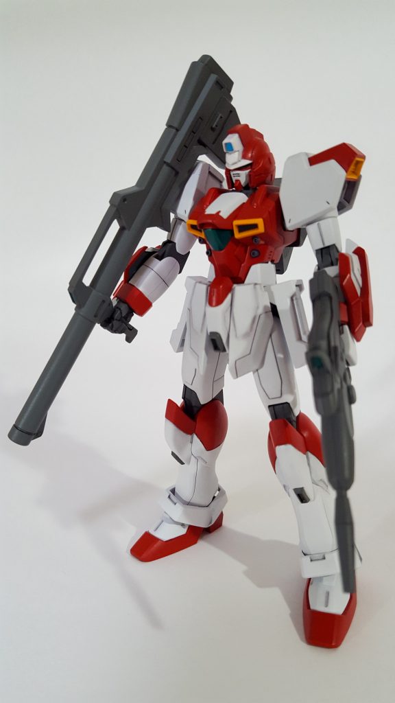 この機体の、装備はビームライフル、ハイパーバズーカ、ビームサーベル×2、ブレストバルカンと標準的な装備となっているが、一番の特徴はサテライトシステムを両腕のサテライトシールドに集約している事で高い防御力を得ている事である。この機体の高い防御力により、防衛戦ミッションでは防御目標の最終防衛ラインを任されることが多い。しかし、前線に出ることが少ないため、実力はあるがランクポイントがなかなか上がらない…