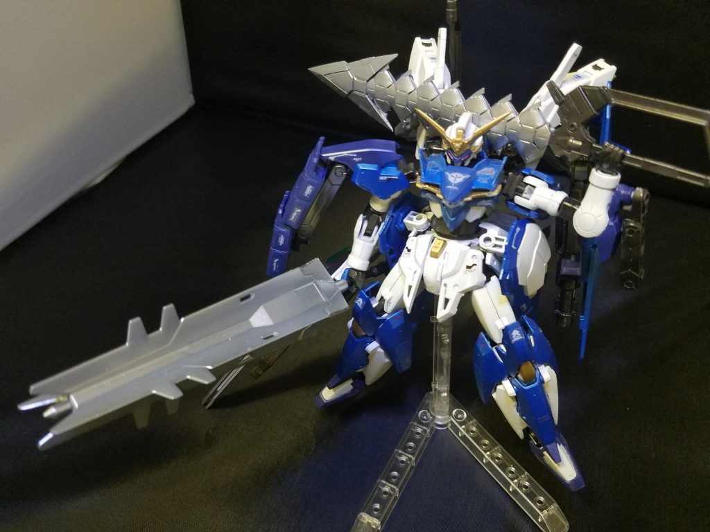 ゼルトザームには、やはりとでかい武器ということで大型メイスとビーストソードを持たせて見ました！