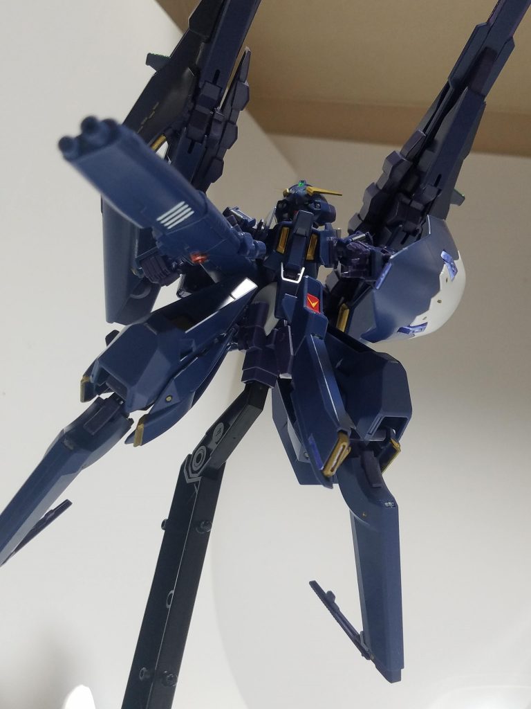 アングルを変えても、顔を見ることは難しいですね(￣з￣)