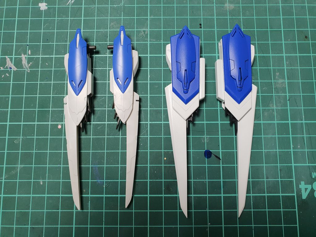 バエルウイング

ほぼスクラッチですよ（笑）
如何にキットがショボいかと。
負担軽減…という訳でもないですが、キットから流用できる部分は一部流用しています。
と言ってもウイング外側の出っ張りと、バエルキャノンカバー、スラスター部分くらいですが。

モールドを追加して情報量を上げようかと悩みましたが、逆にウイングばかり栄えても本体がお飾りになってしまうので。
ウイングの情報量は必要最低限に留めてあります。


あとはバエルソード、こちらも実は手を加えていません。
伸ばしてもソードホルダーに納刀する時に邪魔になりますし、なんやかんかこの長さでバランス取れてると思ったので。